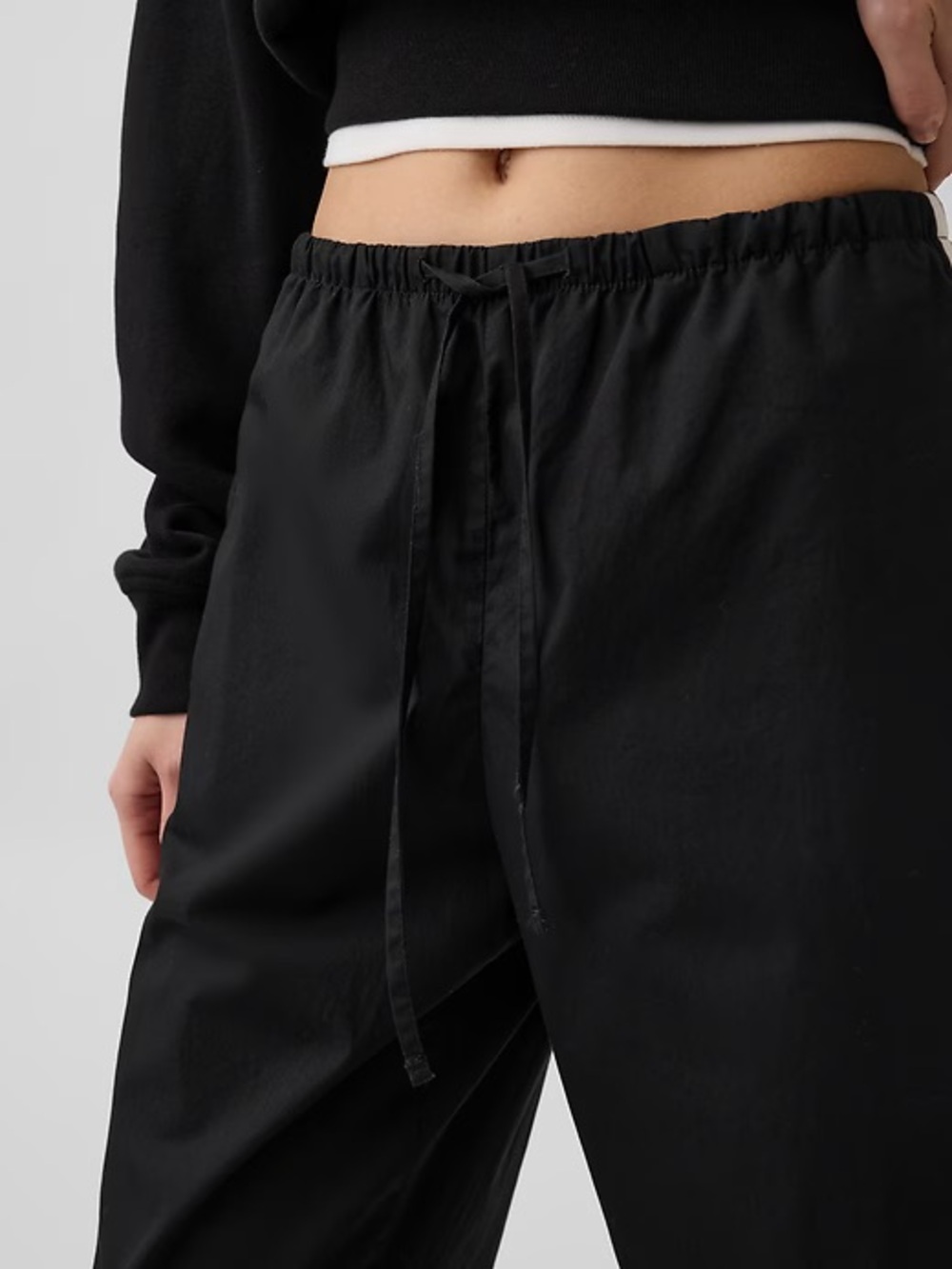 GAP Viral Side Stripe Elastic Waist Barrel Pants in Black, Small - Picture 9 of 14